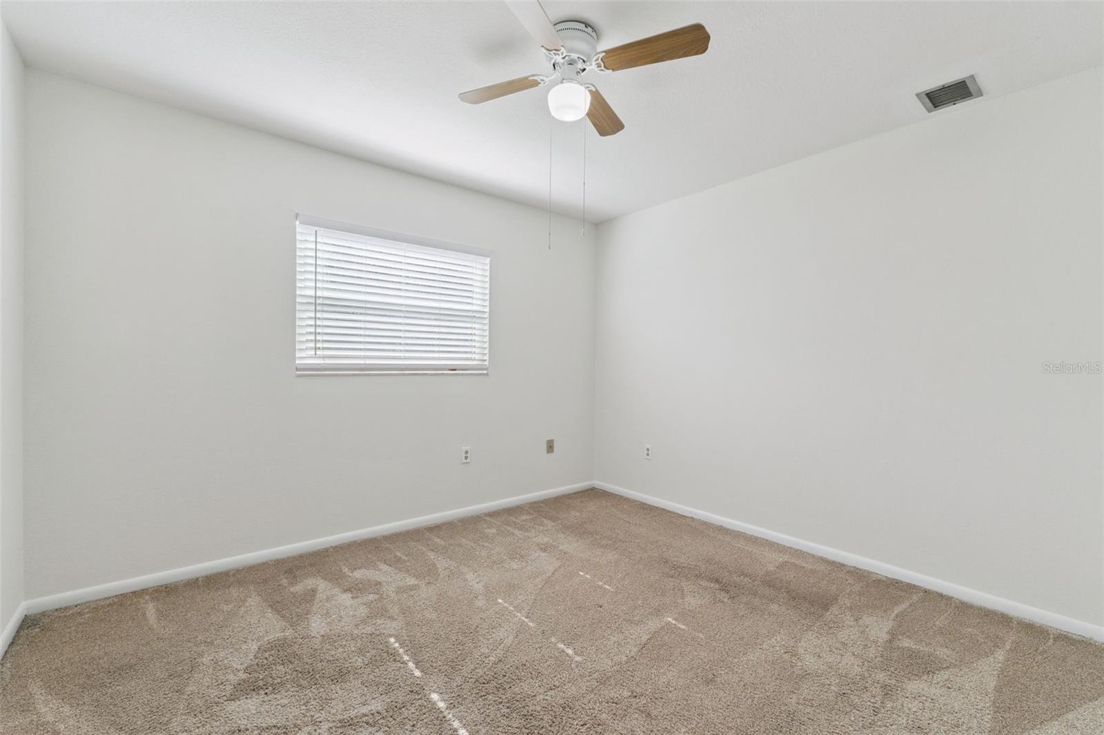 Image 16 of 29 For 110 Devon Court