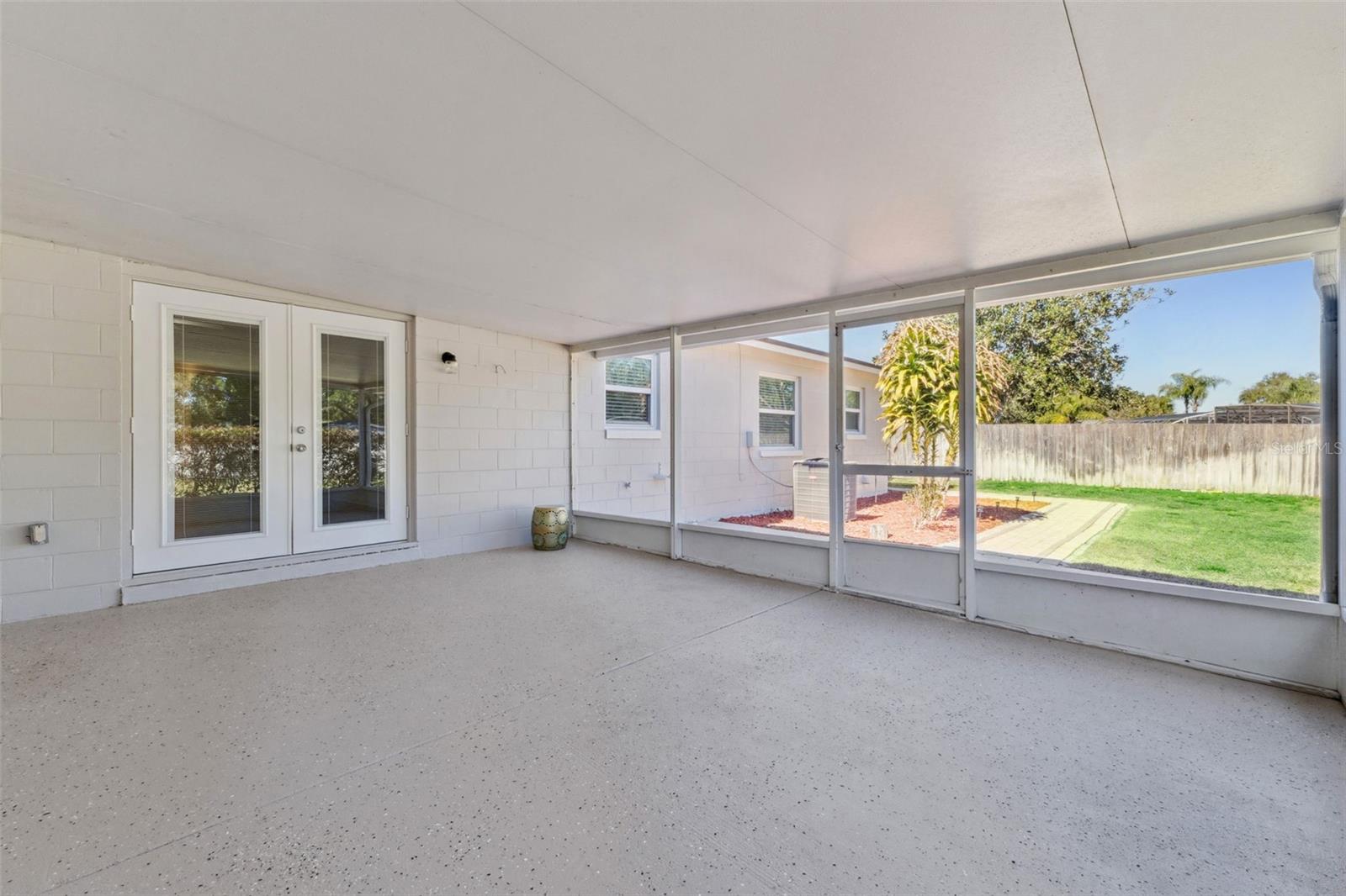 Image 19 of 29 For 110 Devon Court