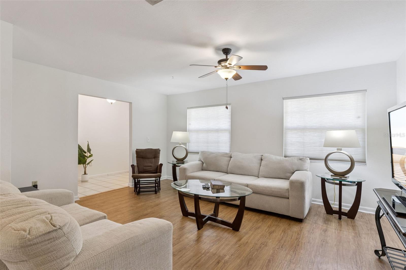 Image 7 of 29 For 110 Devon Court