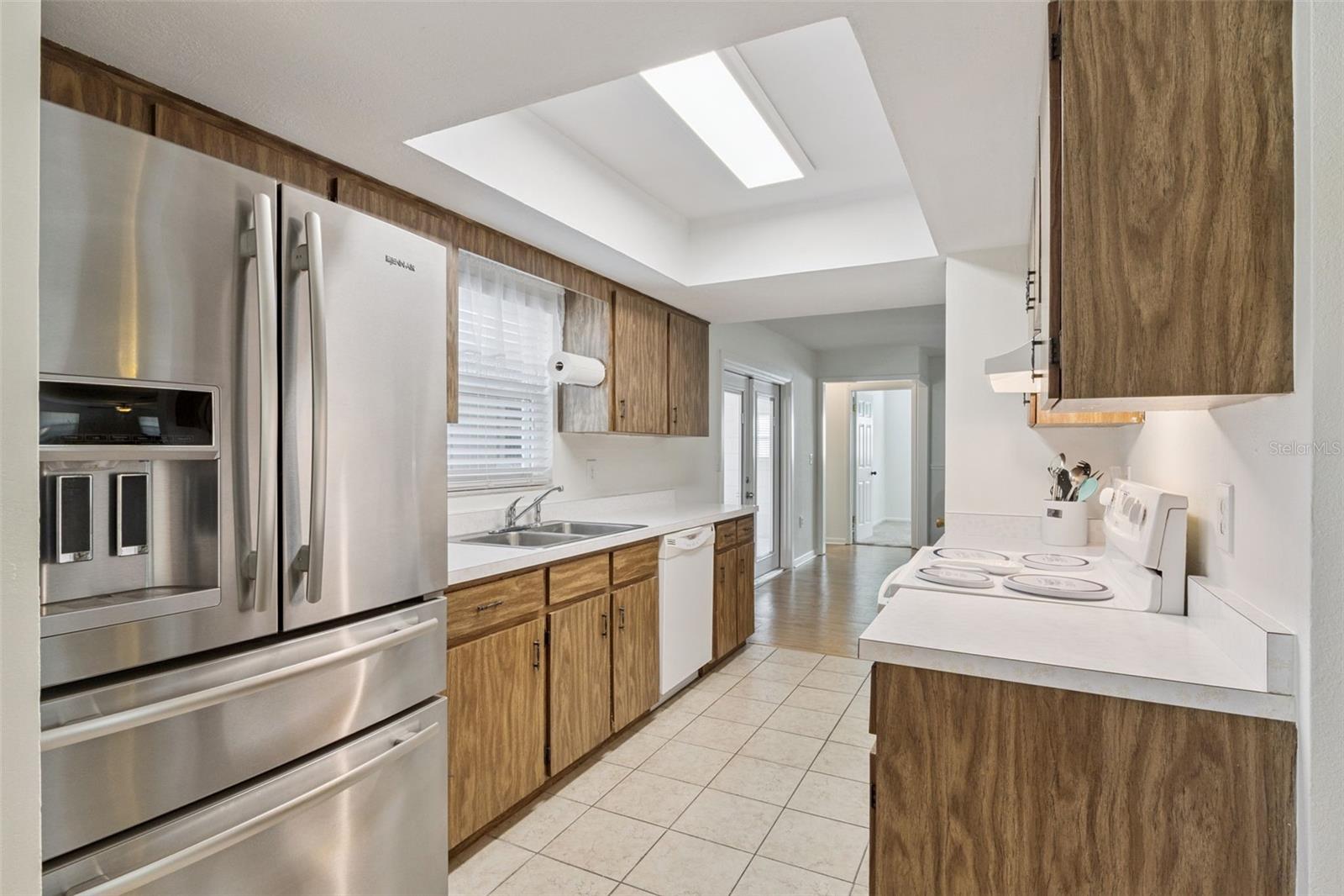 Image 9 of 29 For 110 Devon Court