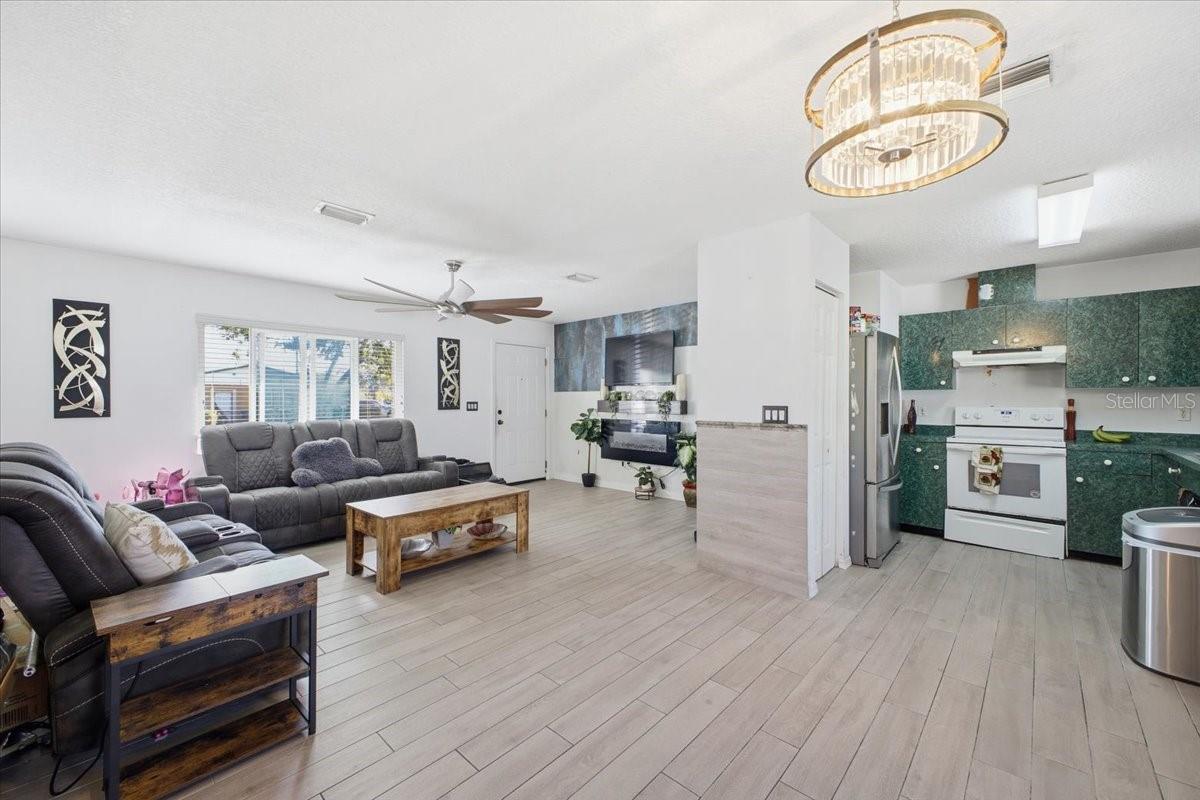 Image 5 of 22 For 2904 5th Avenue