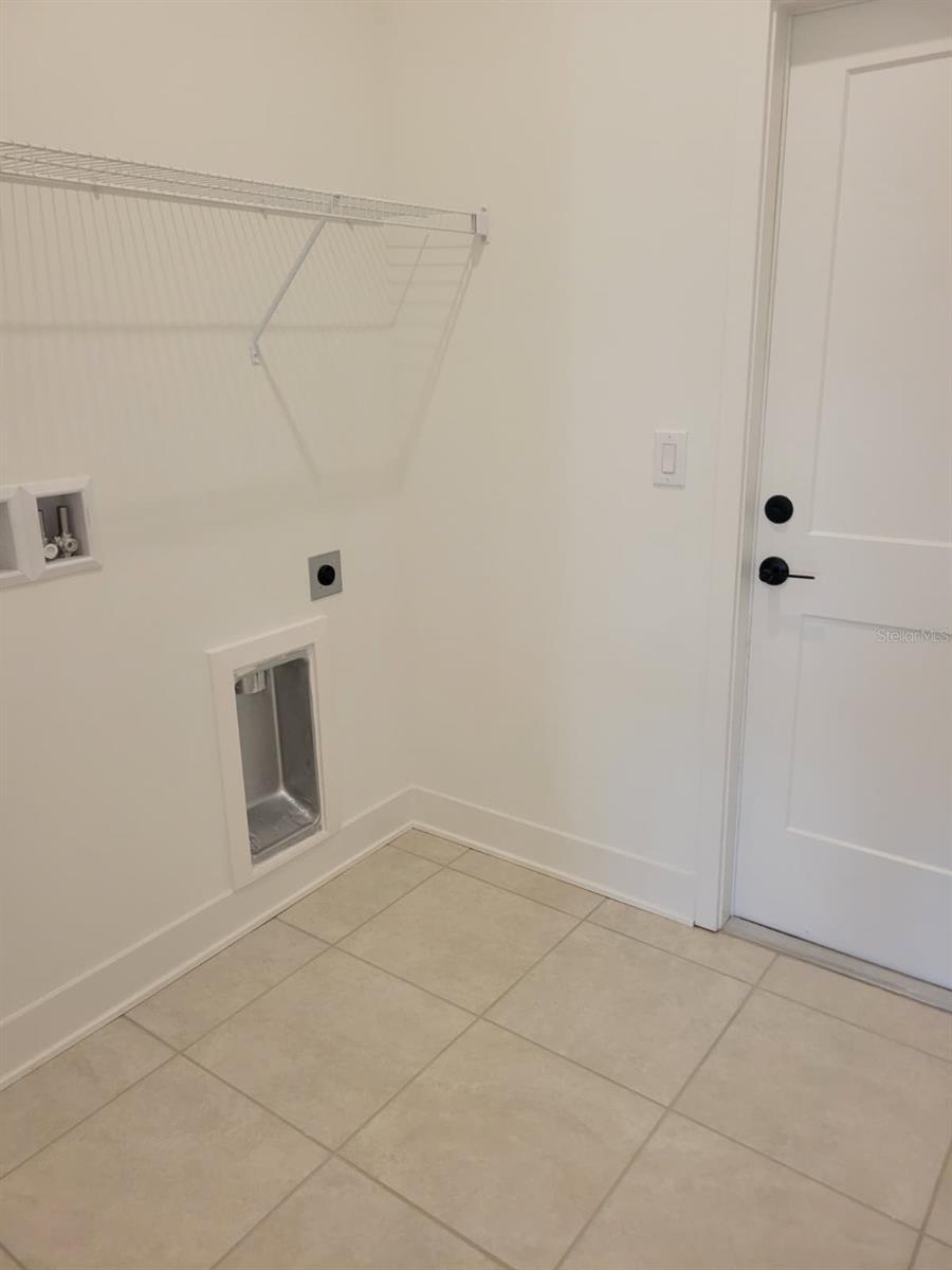 Image 11 of 24 For 266 Verny Grove Lane