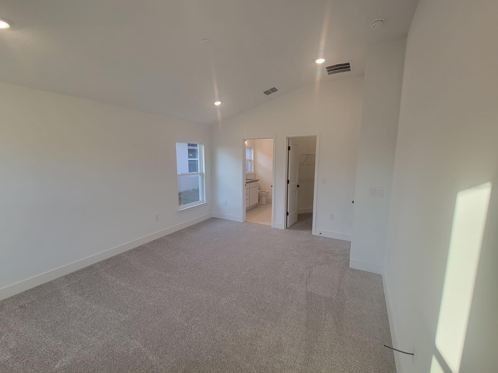 Image 13 of 24 For 266 Verny Grove Lane