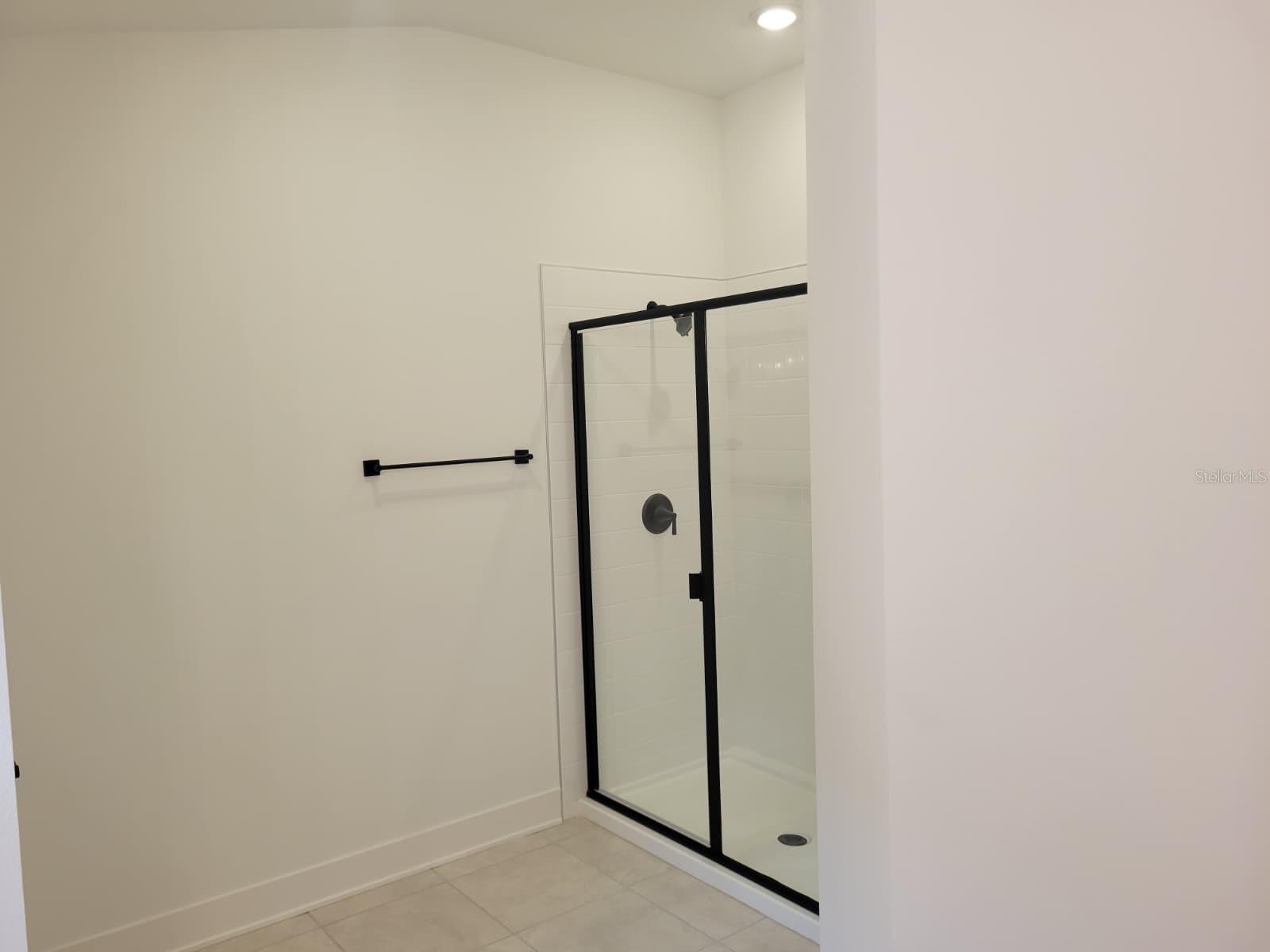 Image 18 of 24 For 266 Verny Grove Lane