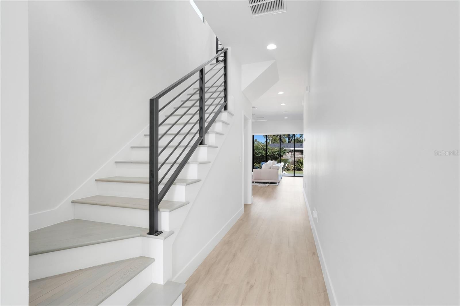 Image 6 of 50 For 1751 Goodrich Avenue