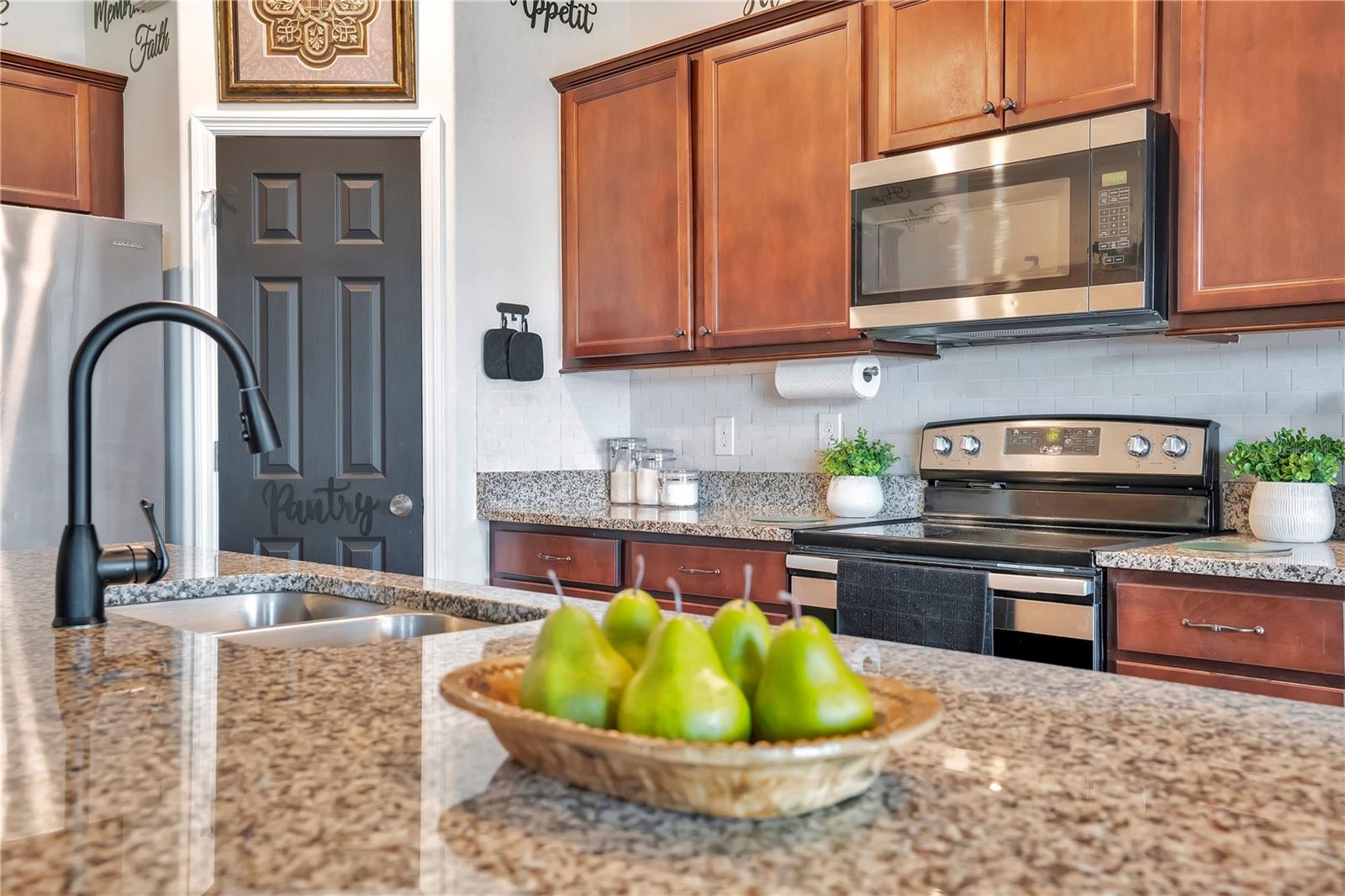 Image 10 of 47 For 802 Citrus Isle Drive