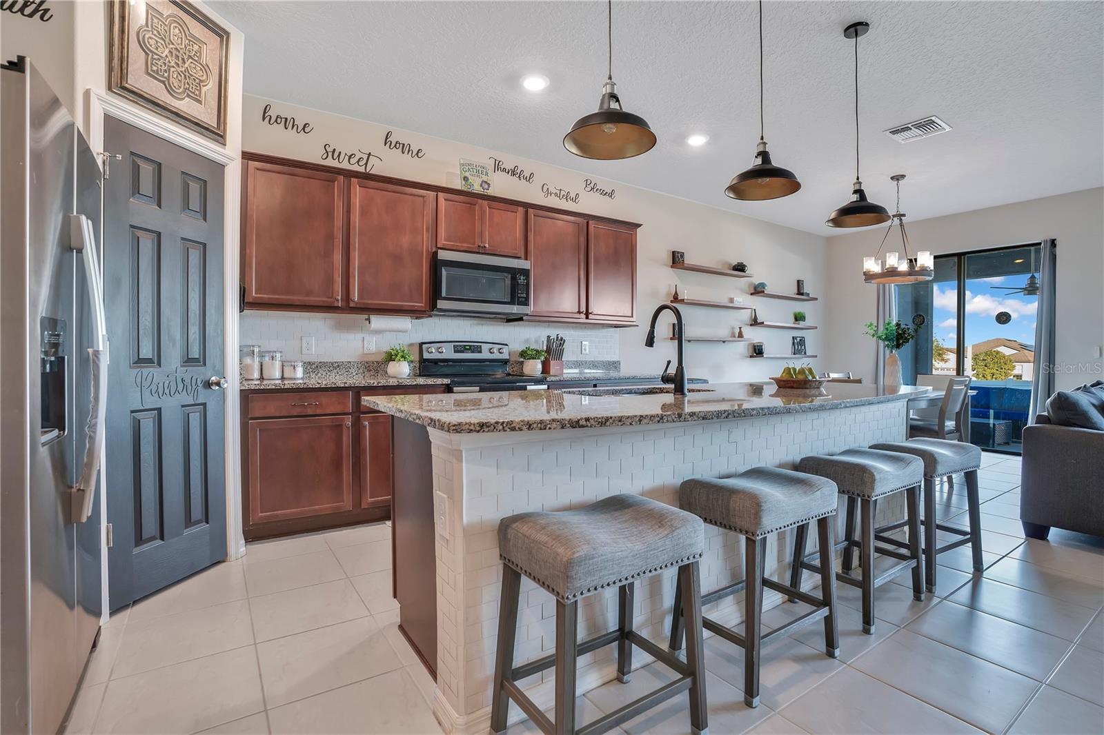 Image 18 of 47 For 802 Citrus Isle Drive