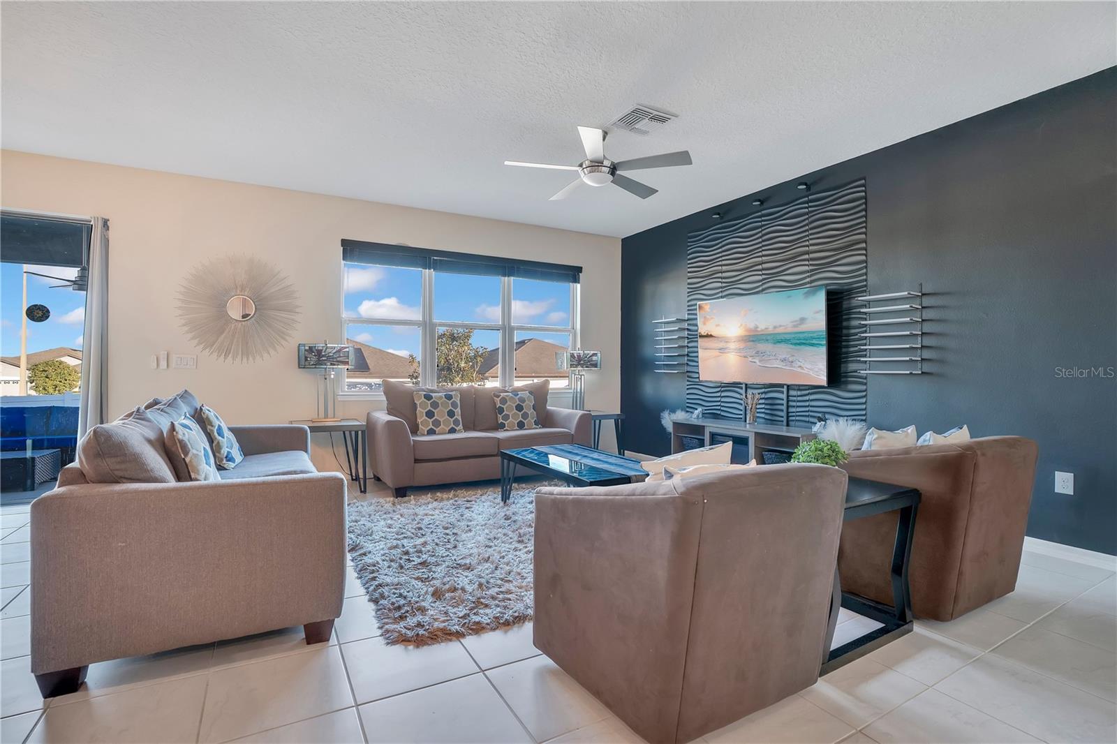 Image 2 of 47 For 802 Citrus Isle Drive