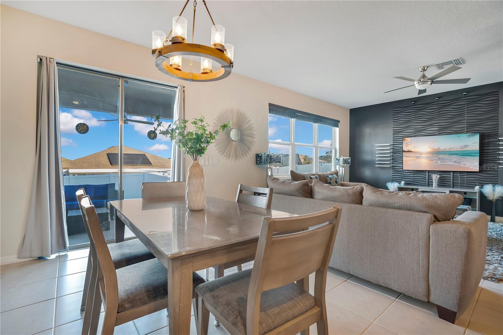 Image 3 of 47 For 802 Citrus Isle Drive