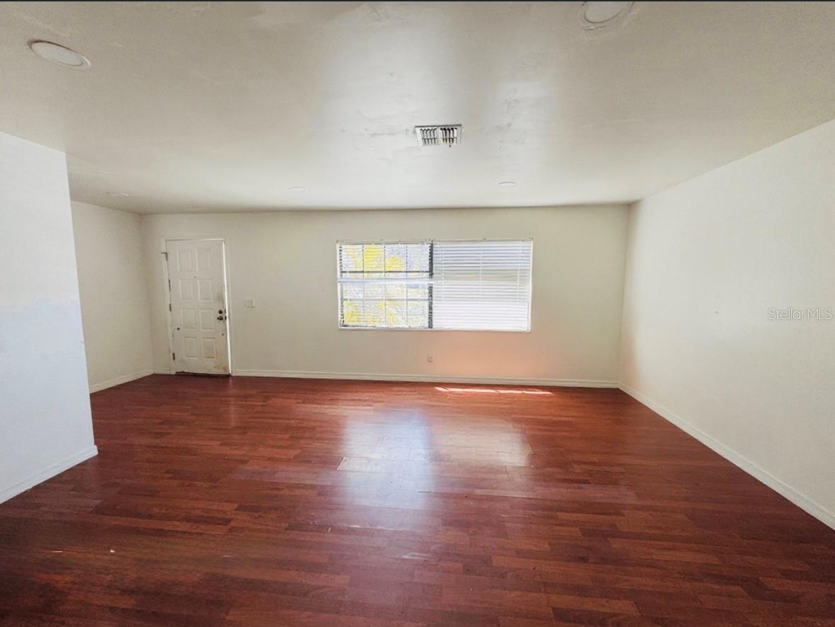 Image 4 of 20 For 2360 Captain Drive