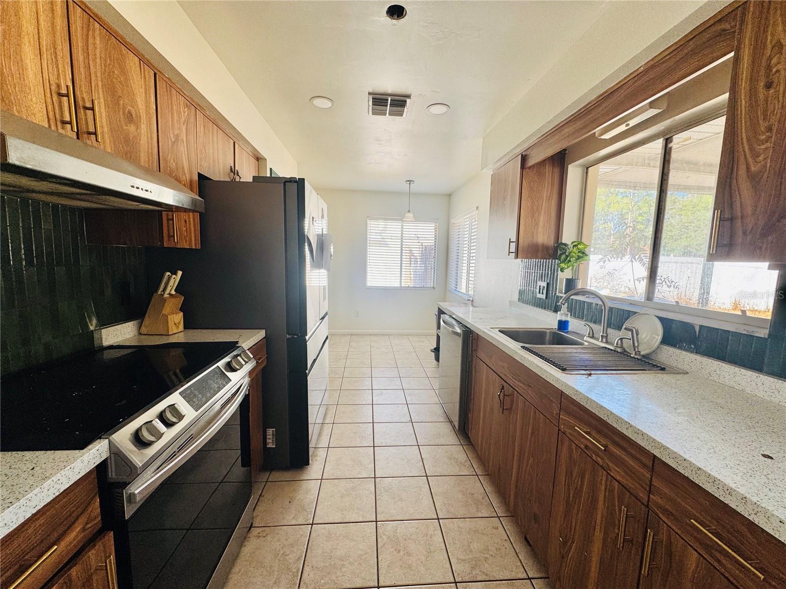 Image 9 of 20 For 2360 Captain Drive