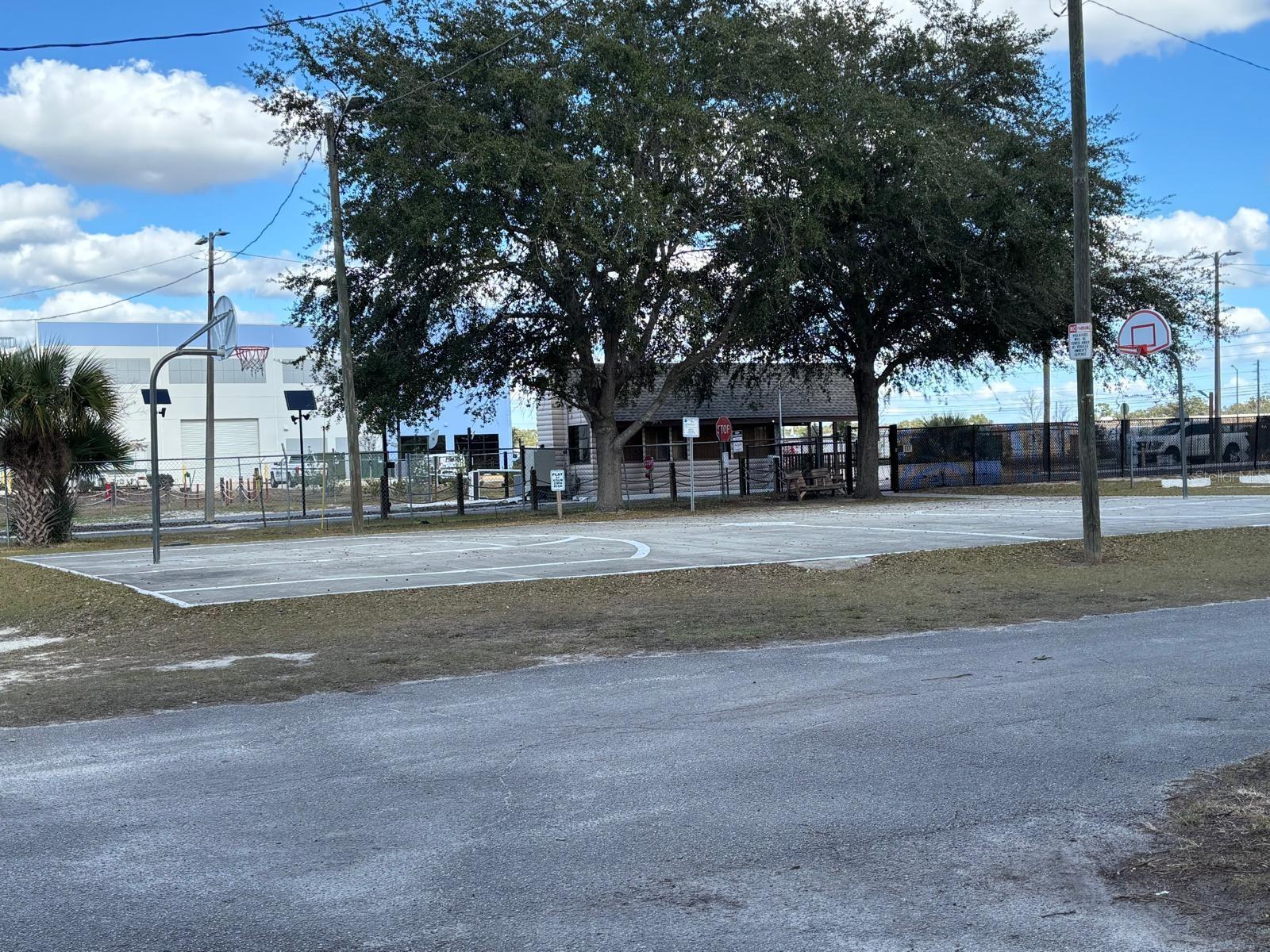 Image 16 of 26 For 3000 Clarcona Road 766