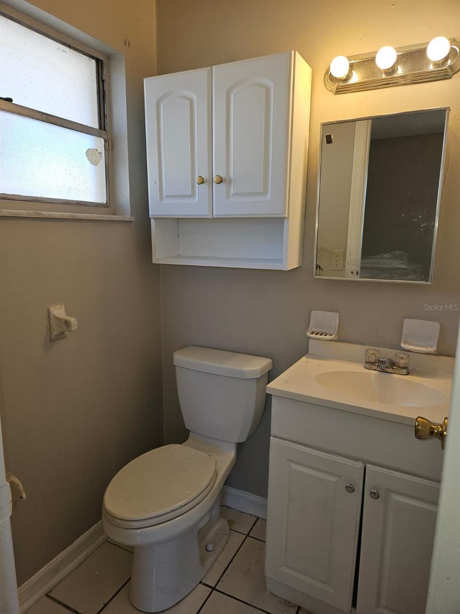 Image 17 of 39 For 6729 Ovid Avenue