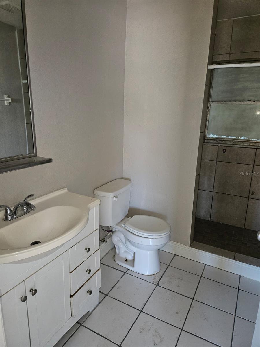 Image 18 of 39 For 6729 Ovid Avenue