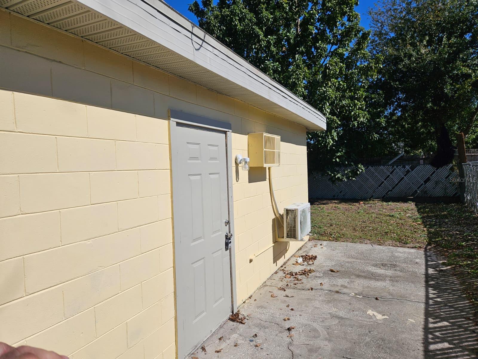 Image 24 of 39 For 6729 Ovid Avenue