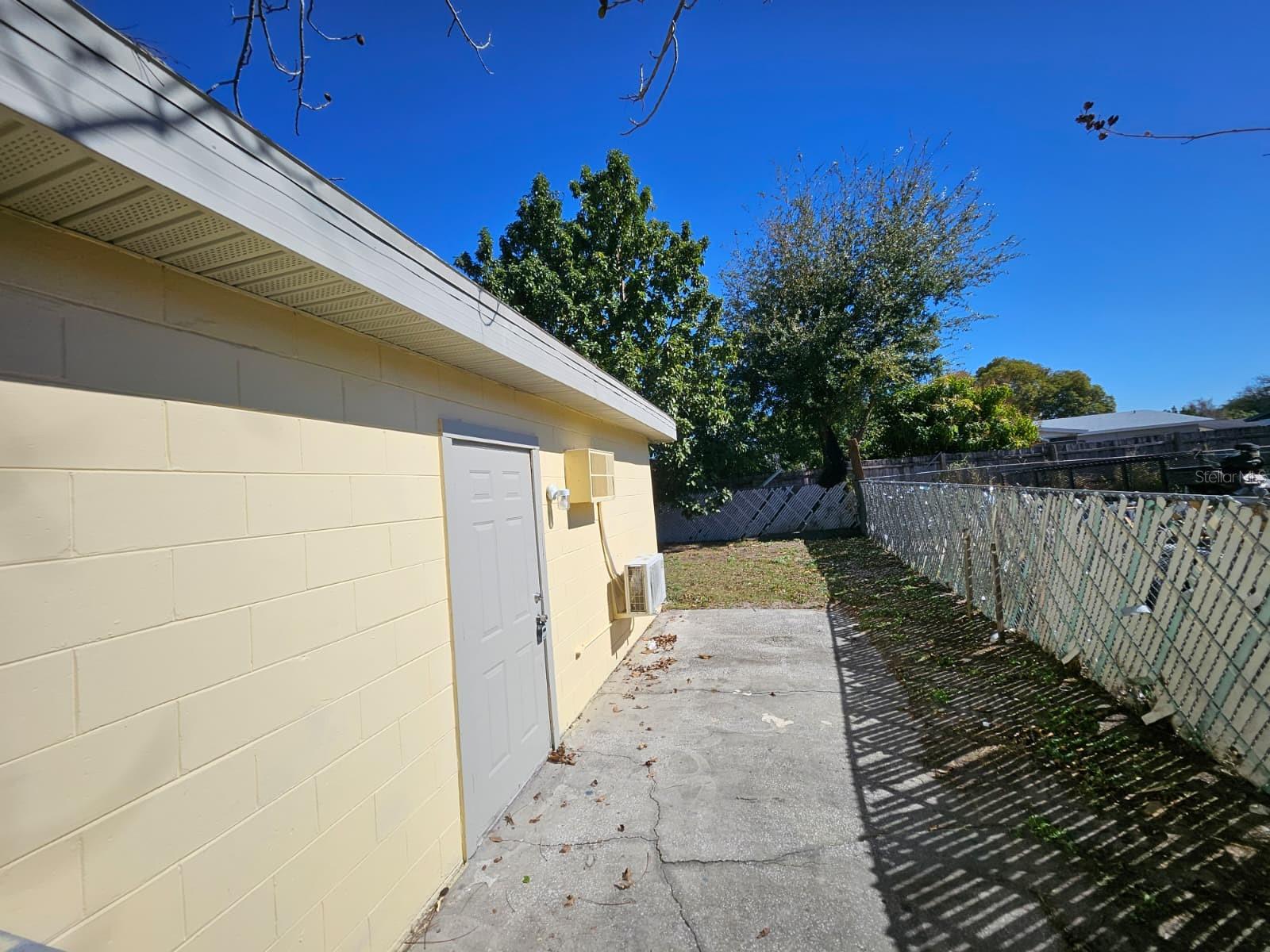 Image 25 of 39 For 6729 Ovid Avenue