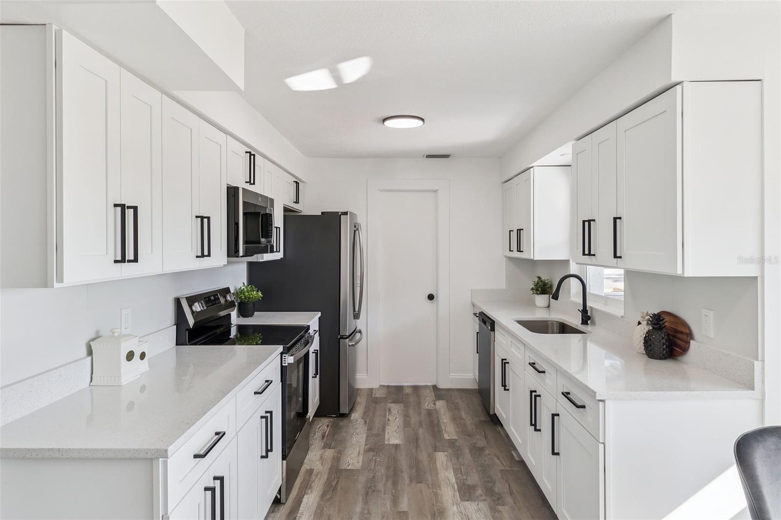 Image 7 of 22 For 1345 Crevalle Avenue