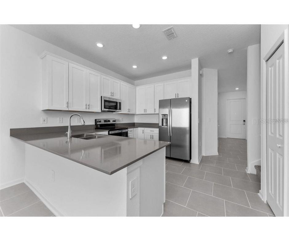 Image 12 of 30 For 7521 Stone Creek Trail