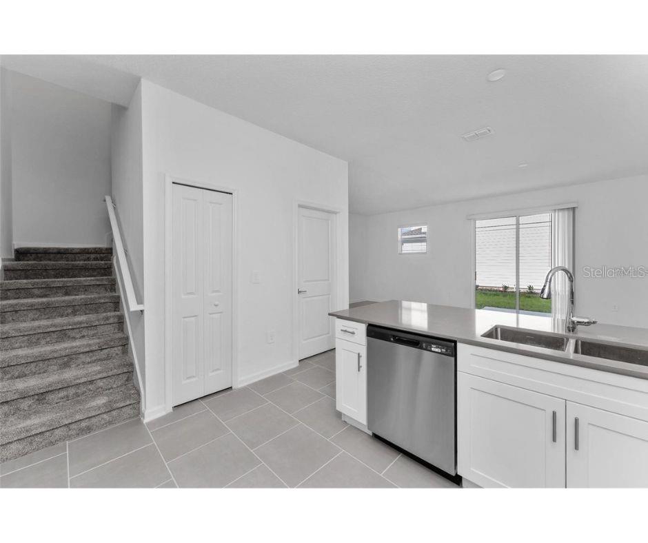 Image 14 of 30 For 7521 Stone Creek Trail