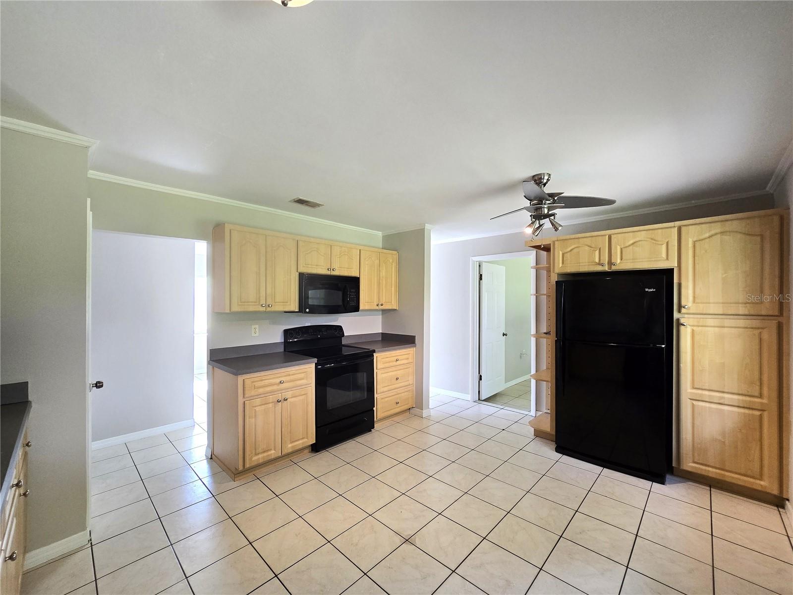 Image 14 of 38 For 206 Charles Street