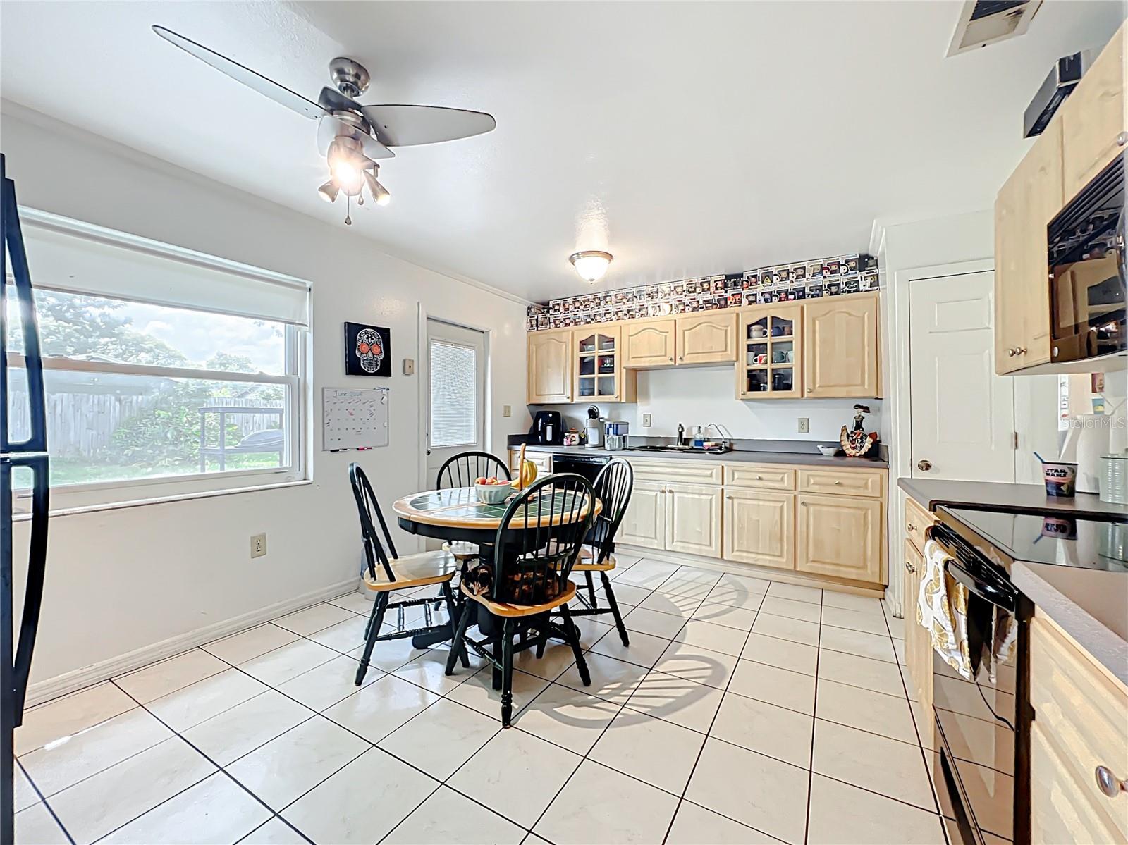 Image 19 of 38 For 206 Charles Street