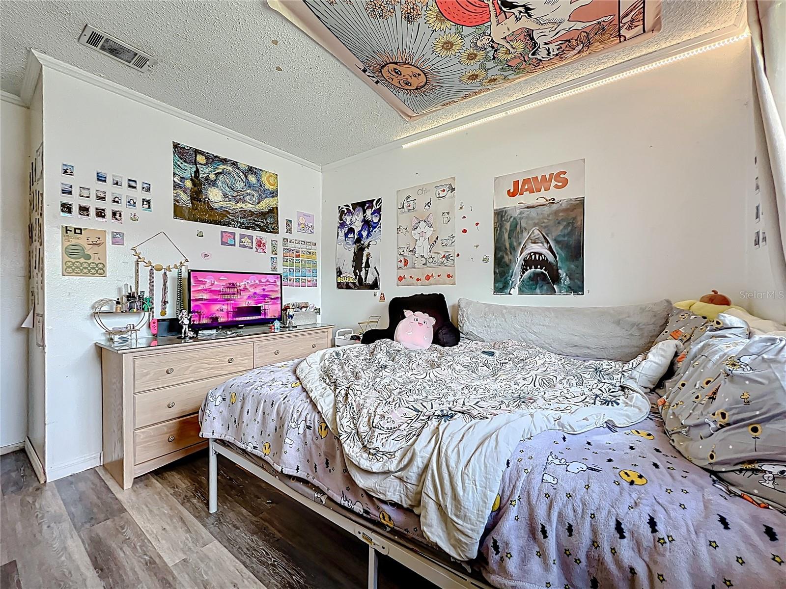 Image 29 of 38 For 206 Charles Street