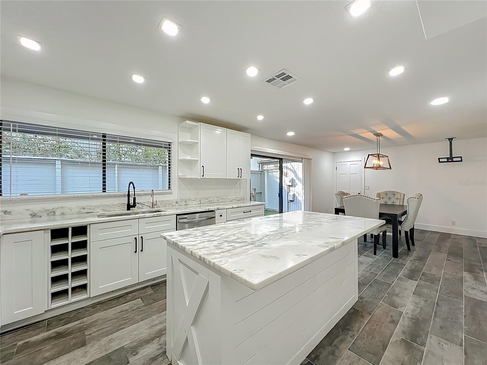 Image 12 of 91 For 209 Sweet Gum Way