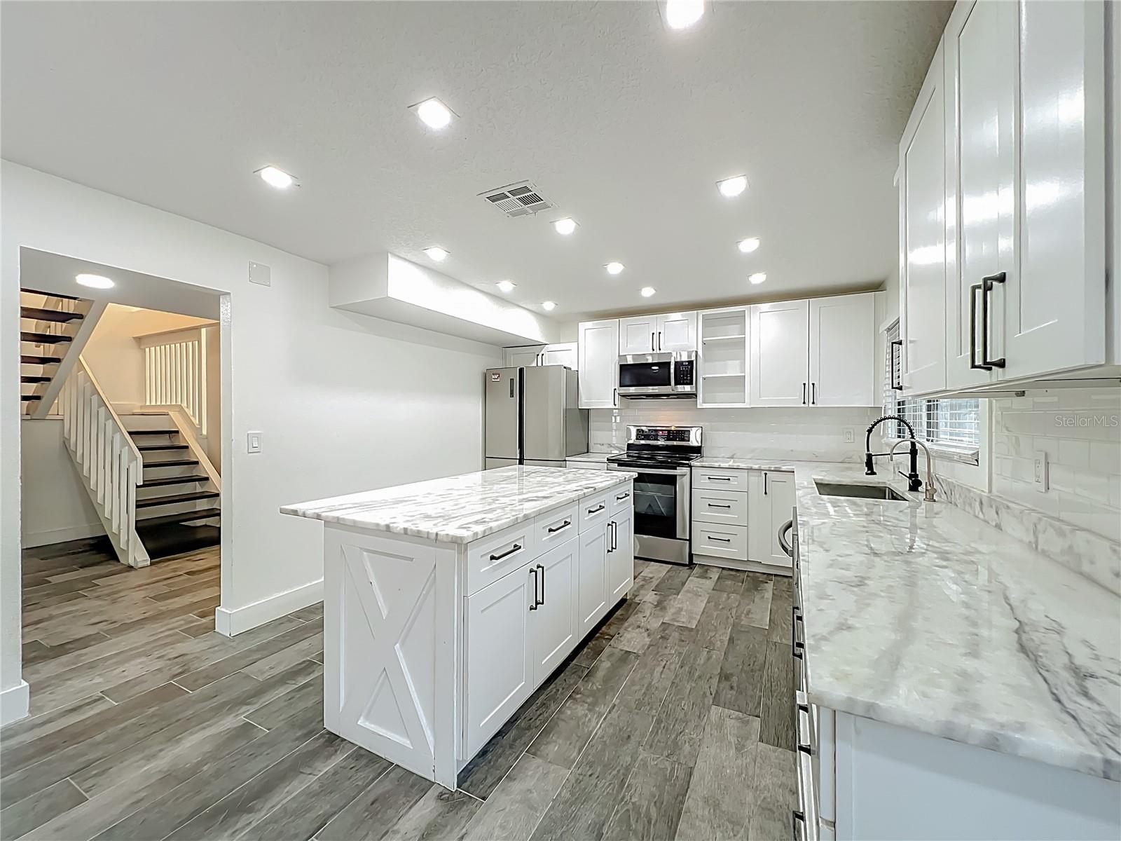 Image 14 of 91 For 209 Sweet Gum Way