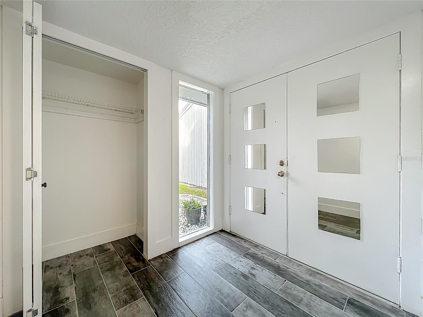 Image 5 of 91 For 209 Sweet Gum Way