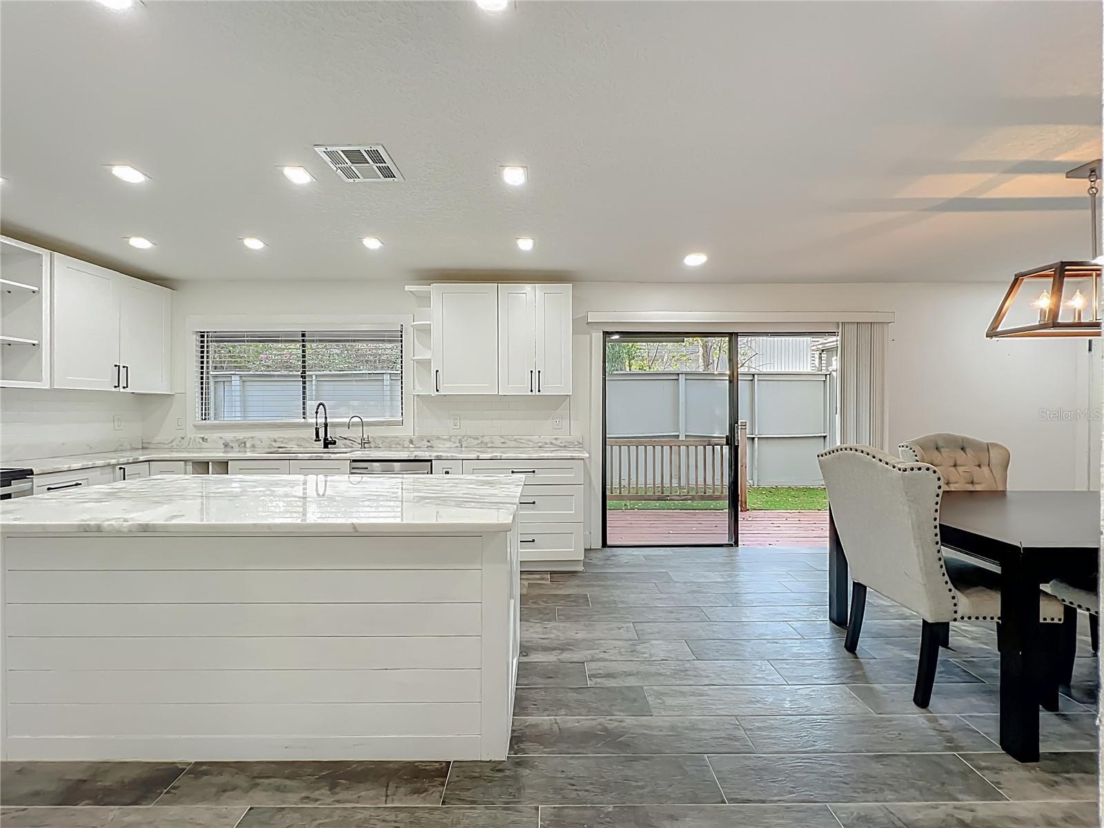 Image 8 of 91 For 209 Sweet Gum Way