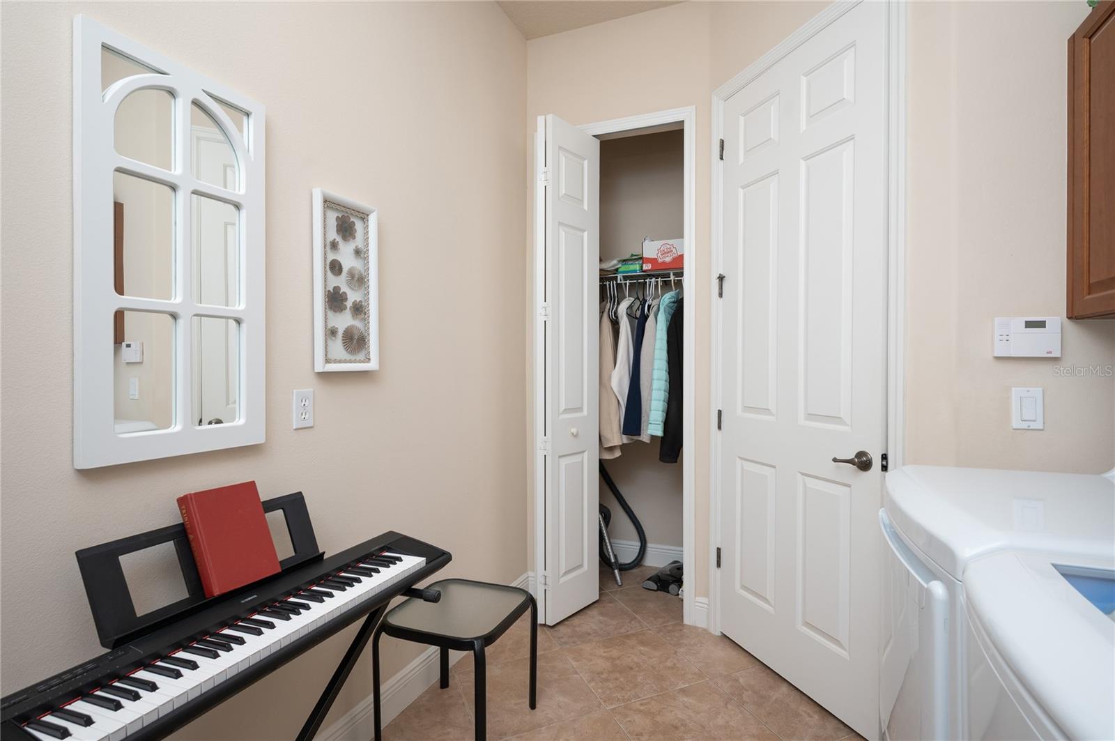 Image 17 of 38 For 202 Lourdan Court