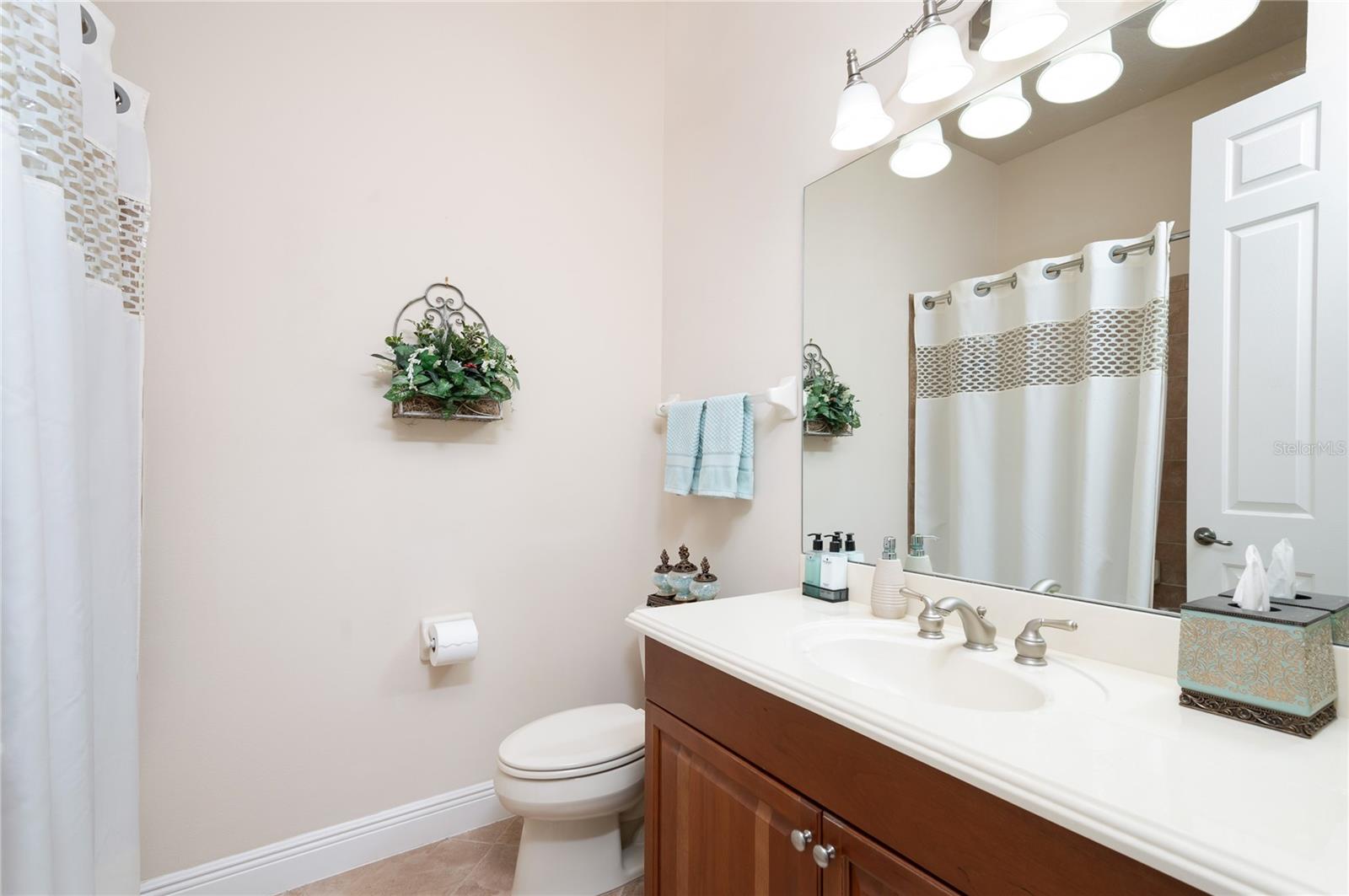 Image 26 of 38 For 202 Lourdan Court