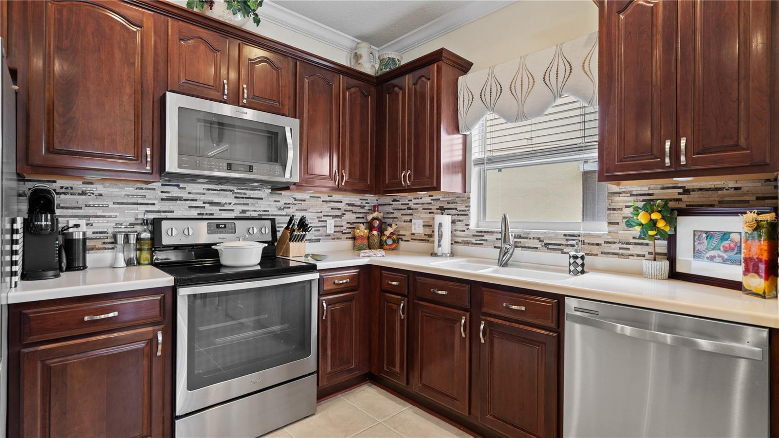 Image 17 of 68 For 13560 Hawk Lake Drive