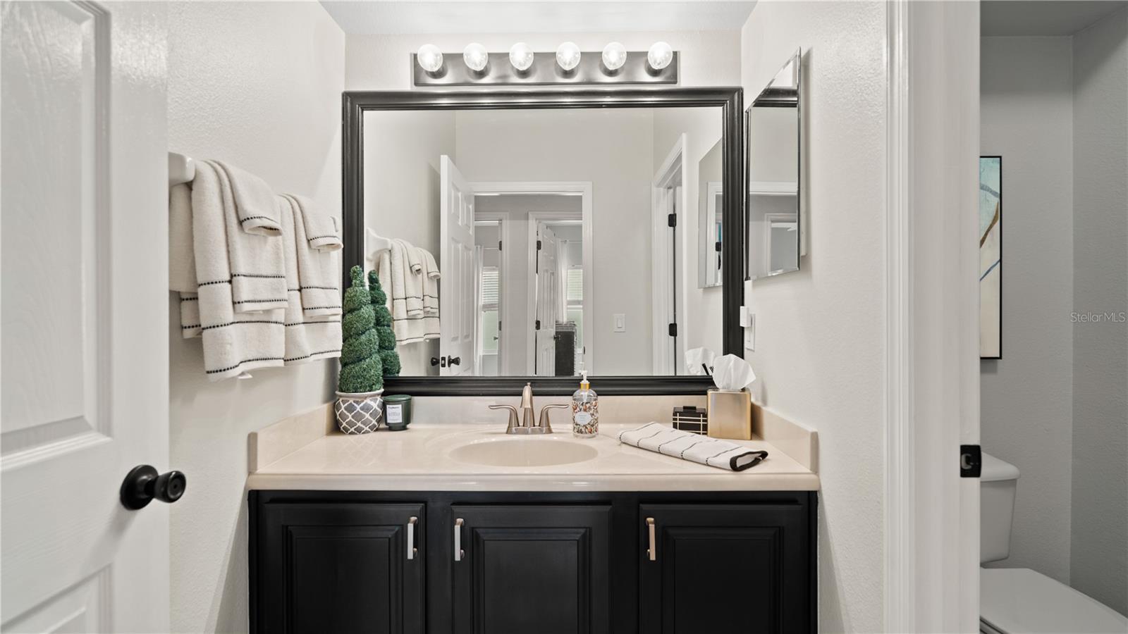 Image 25 of 68 For 13560 Hawk Lake Drive