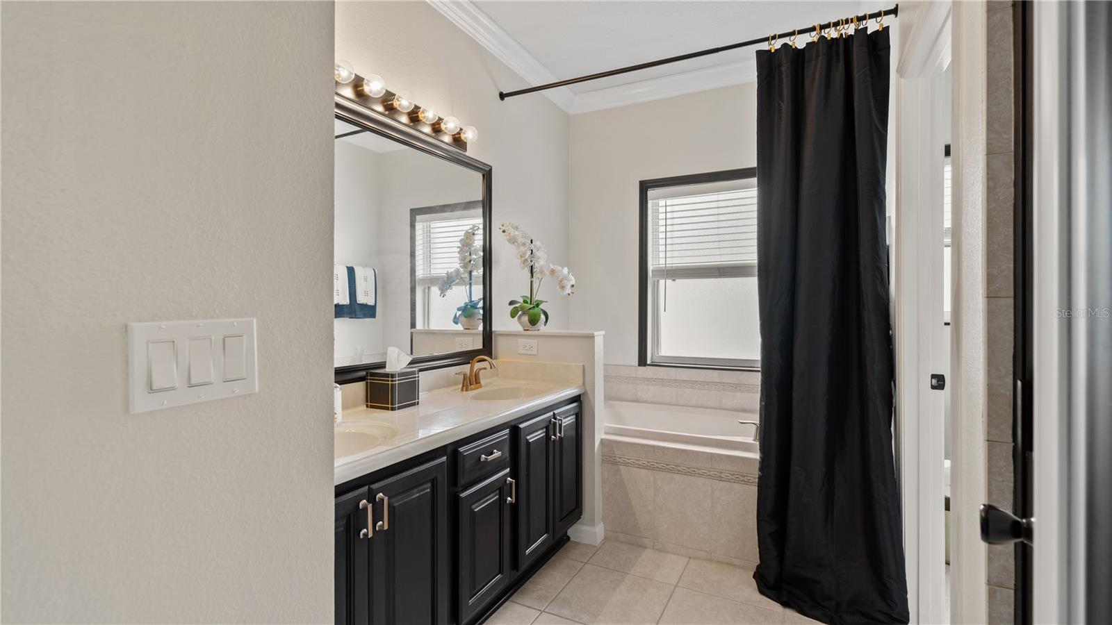 Image 26 of 68 For 13560 Hawk Lake Drive