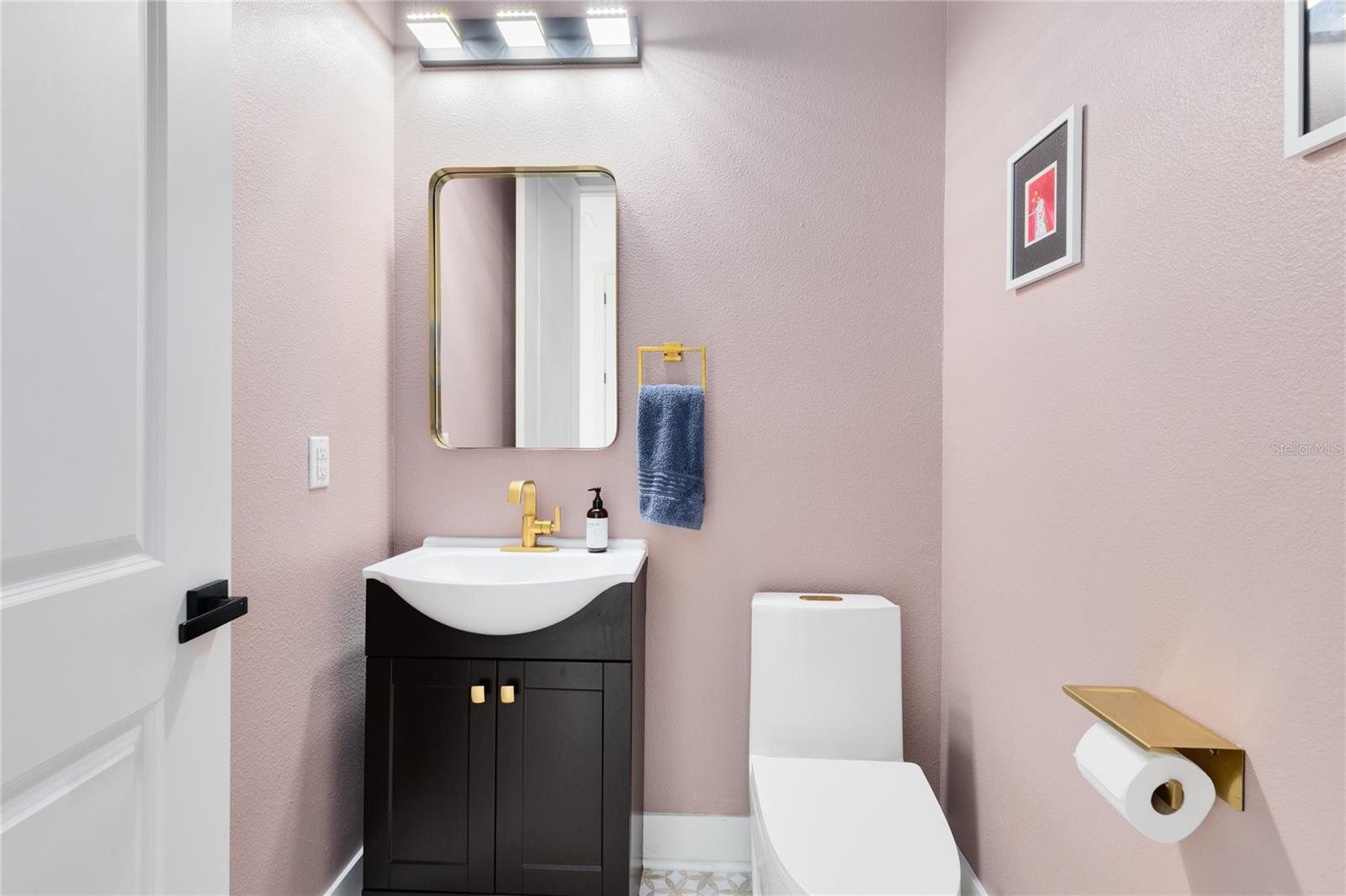 Image 27 of 79 For 12664 Banting Terrace