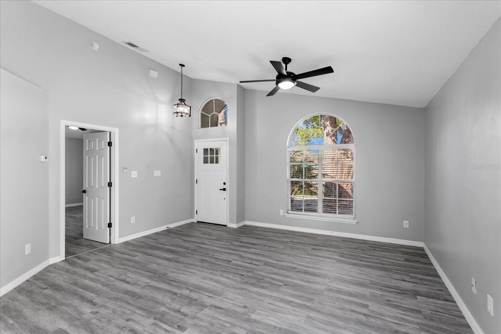 Image 3 of 17 For 1621 Winter Green Boulevard