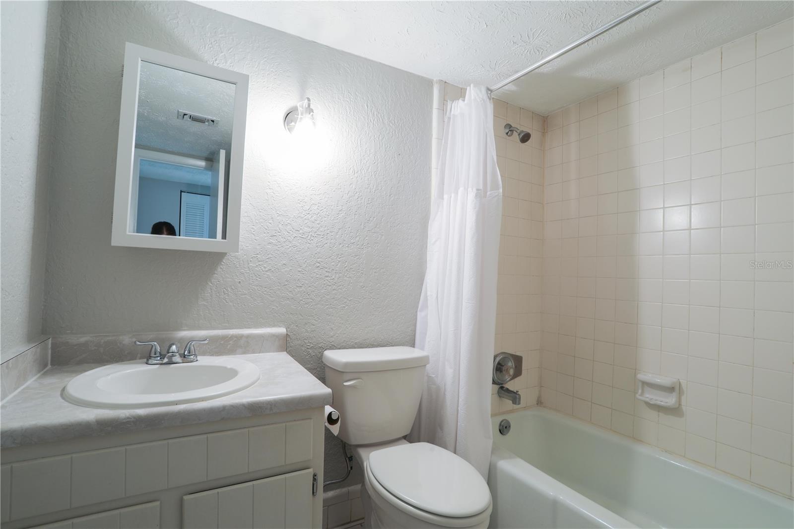 Image 12 of 17 For 5325 Hansel Avenue 1