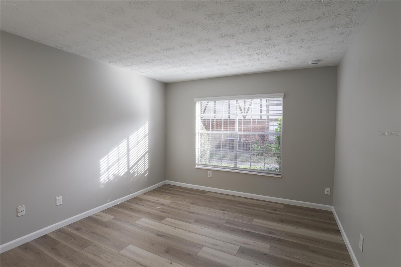 Image 13 of 17 For 5325 Hansel Avenue 1