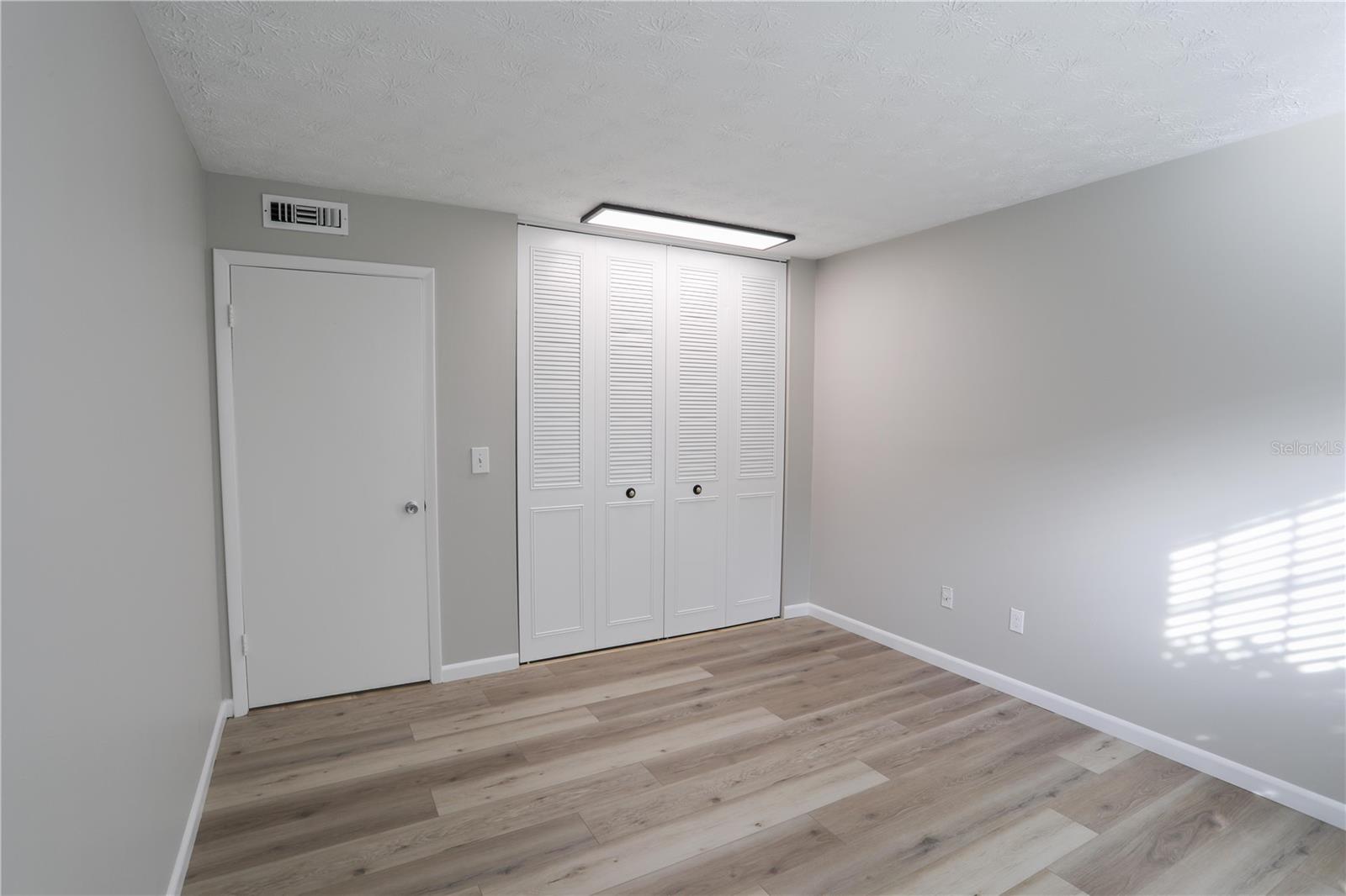 Image 14 of 17 For 5325 Hansel Avenue 1