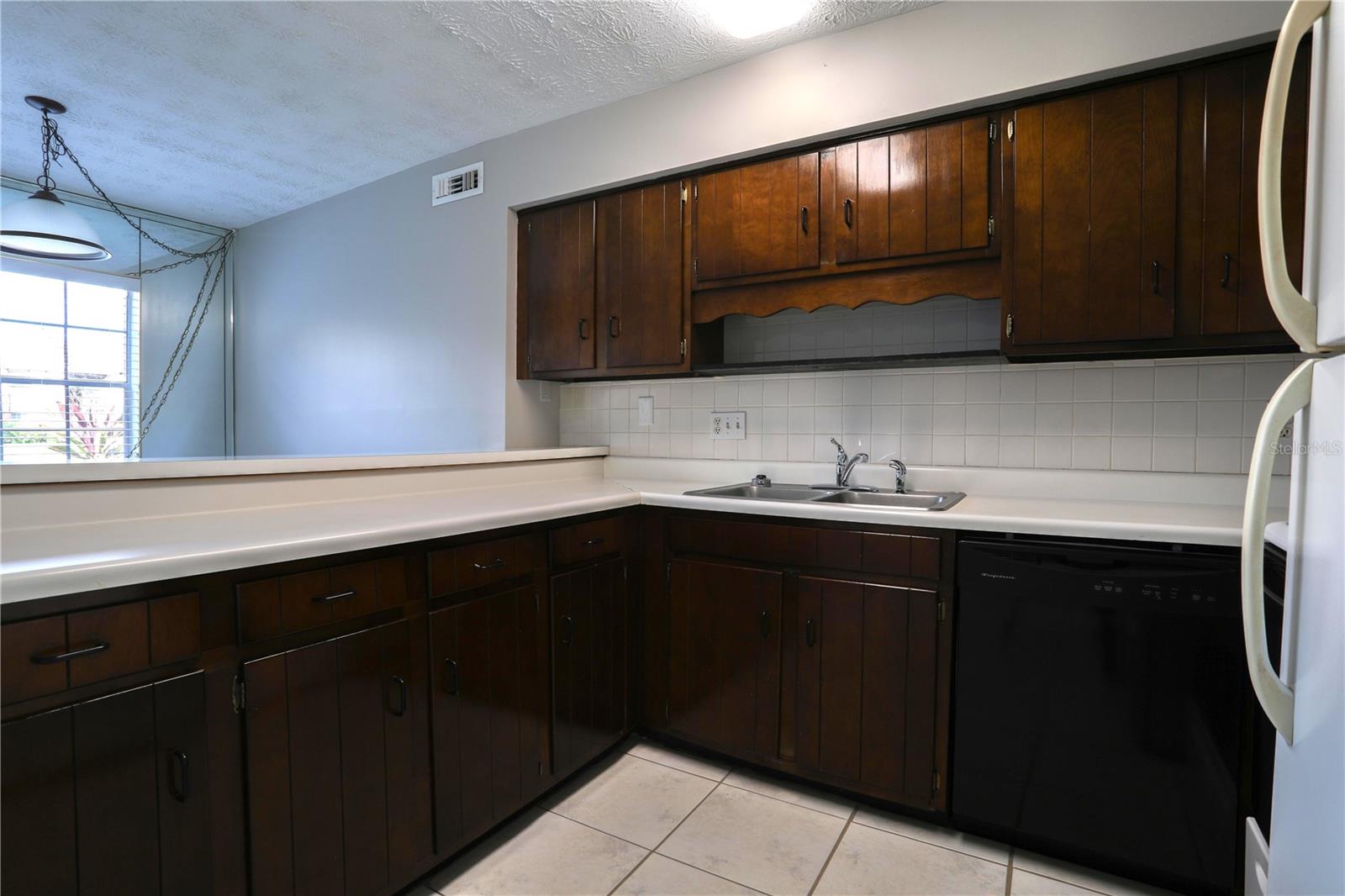 Image 7 of 17 For 5325 Hansel Avenue 1