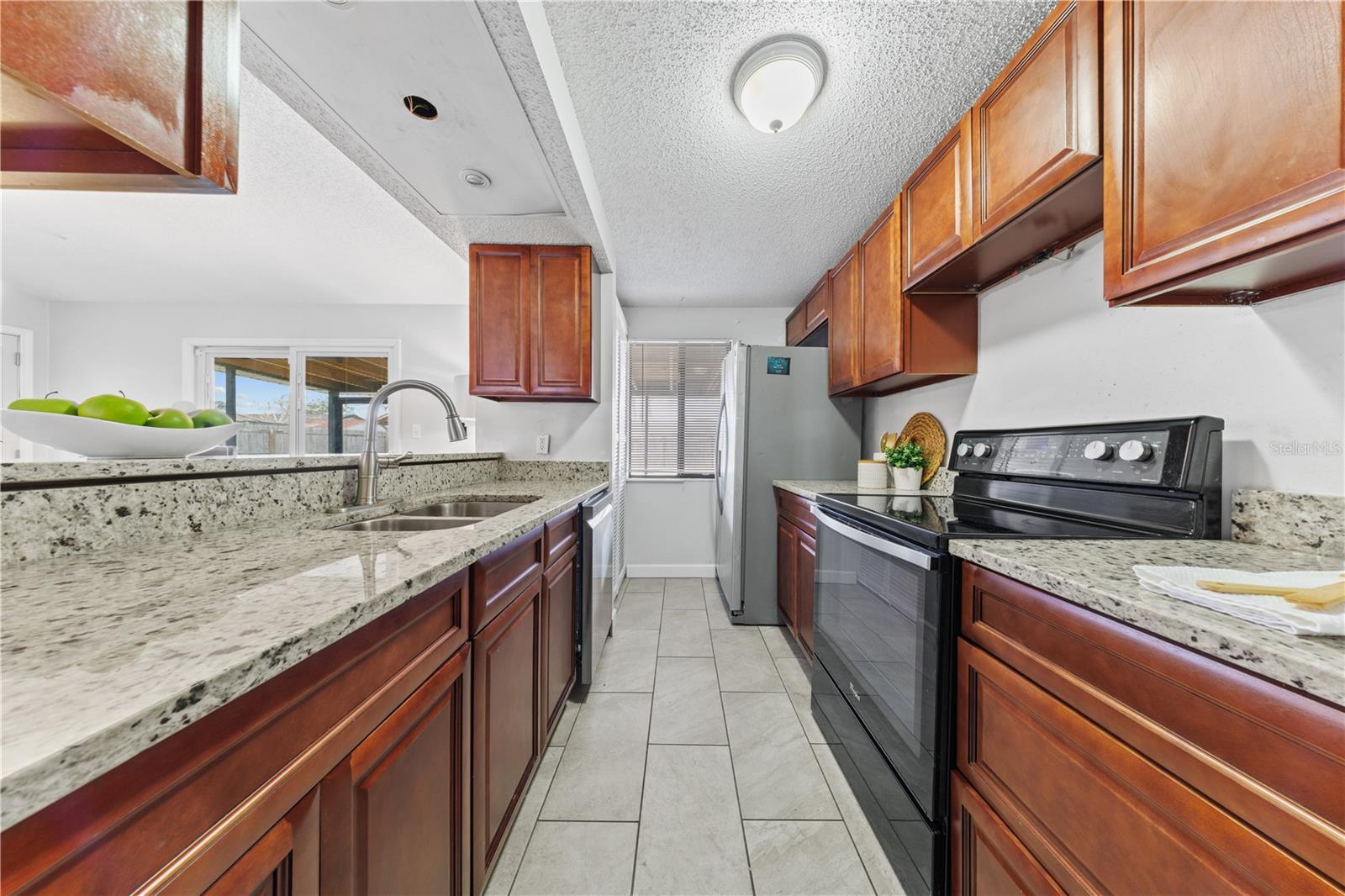 Image 10 of 28 For 5647 Garden Grove