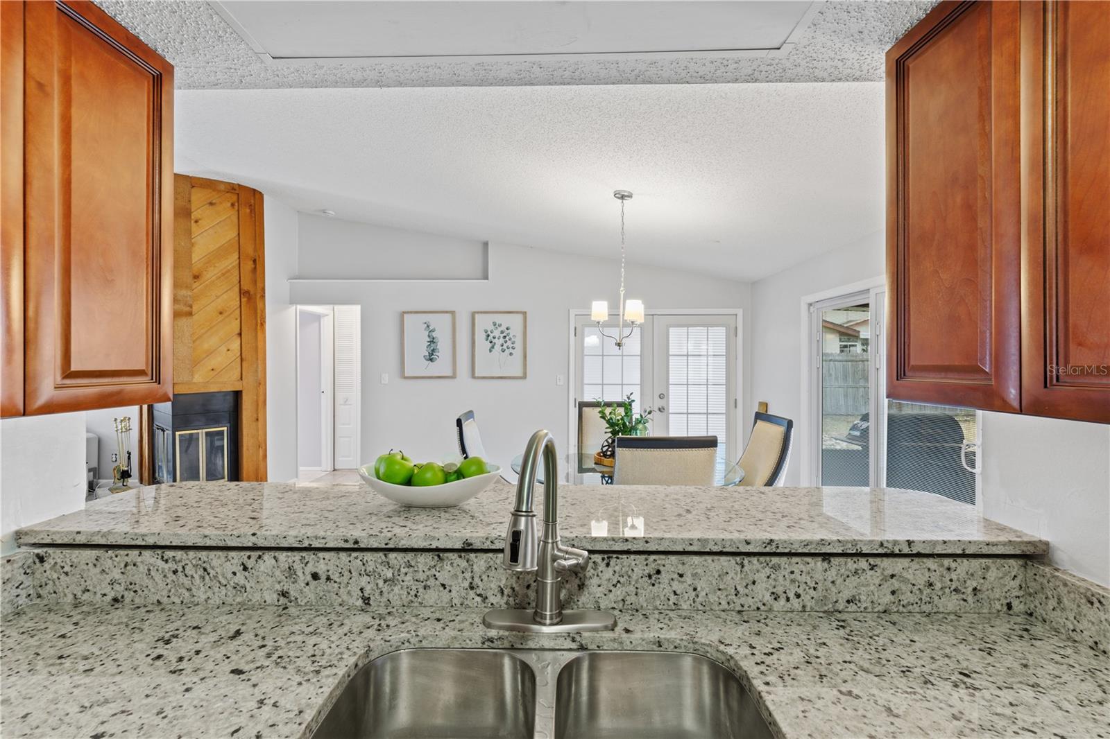 Image 13 of 28 For 5647 Garden Grove