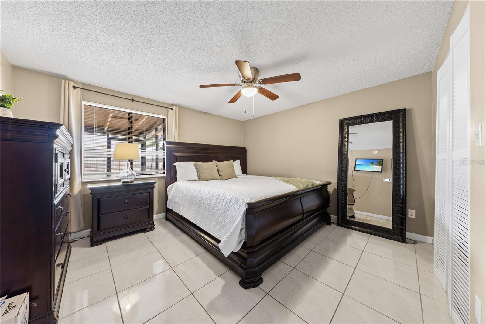 Image 16 of 28 For 5647 Garden Grove