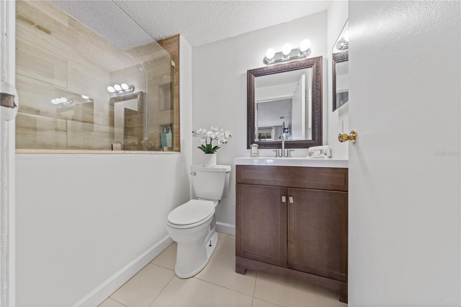 Image 17 of 28 For 5647 Garden Grove