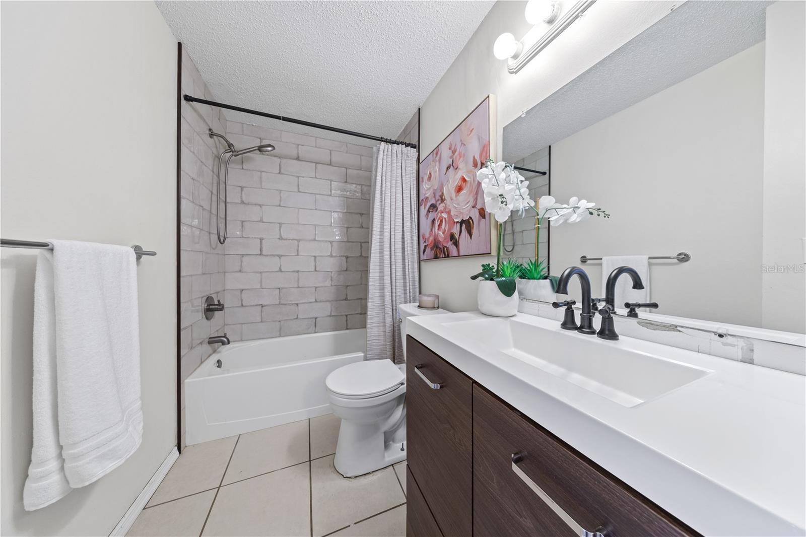 Image 21 of 28 For 5647 Garden Grove