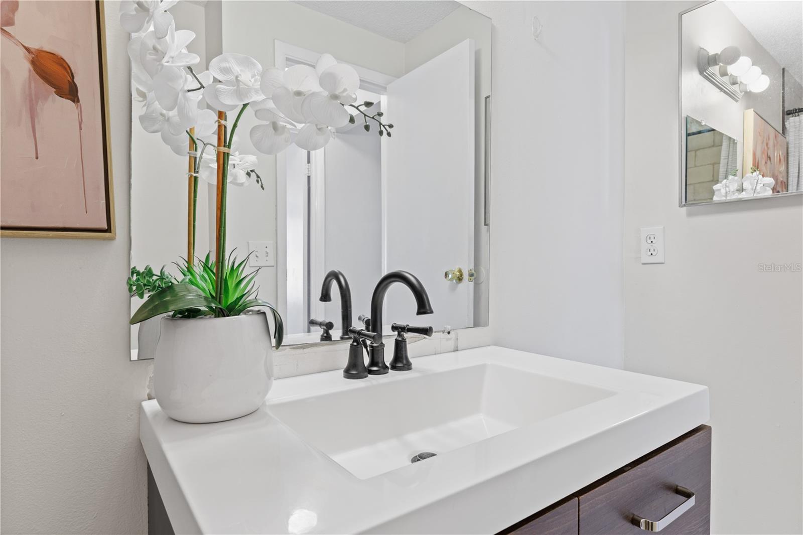 Image 22 of 28 For 5647 Garden Grove