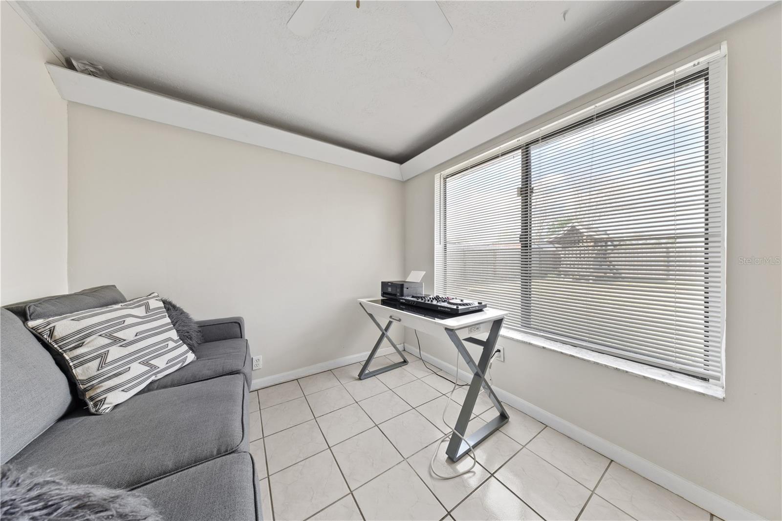 Image 24 of 28 For 5647 Garden Grove