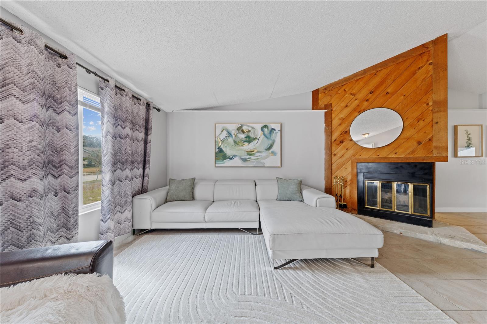 Image 3 of 28 For 5647 Garden Grove