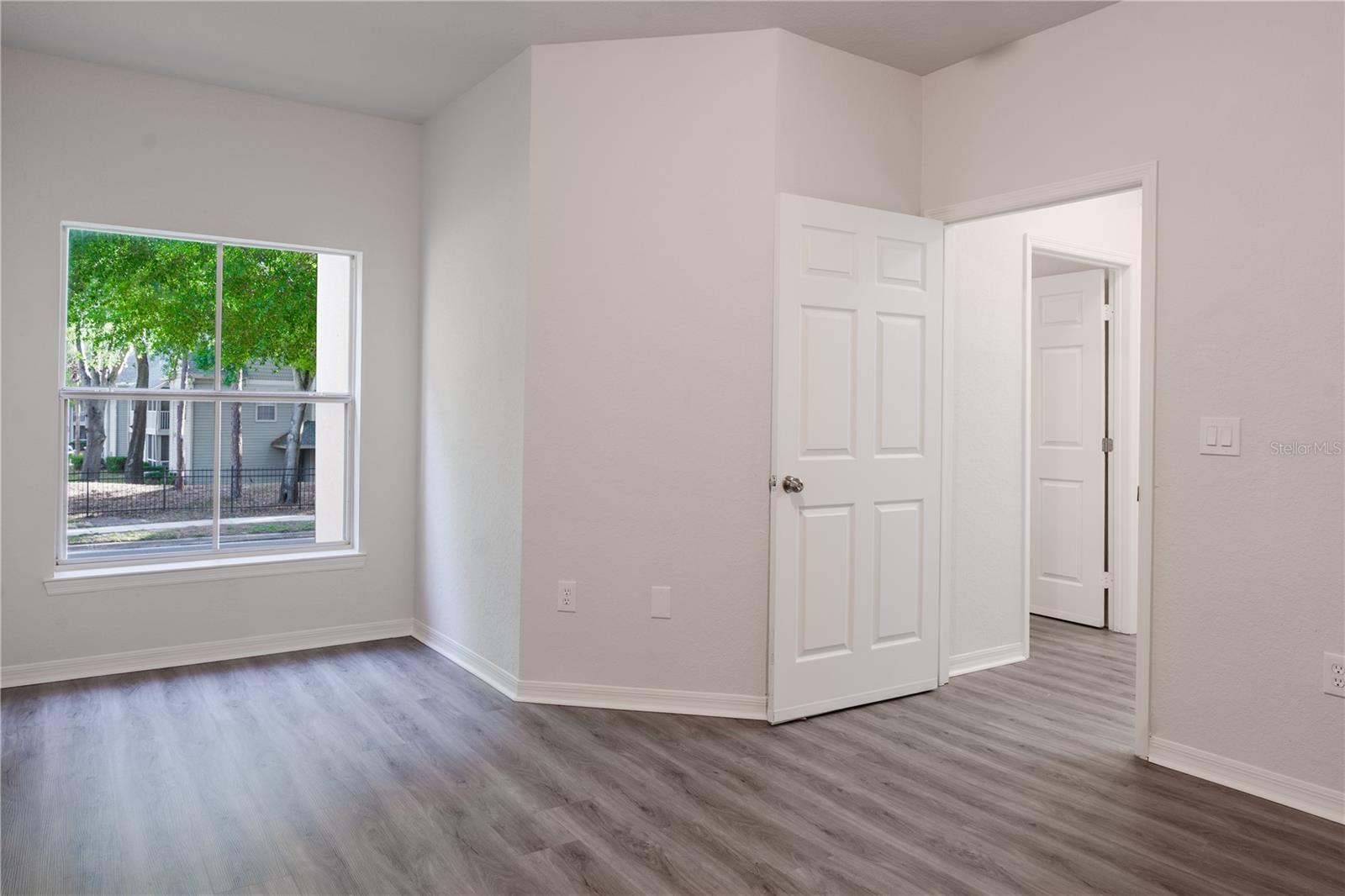 Image 2 of 7 For 5953 Westgate Drive 1823